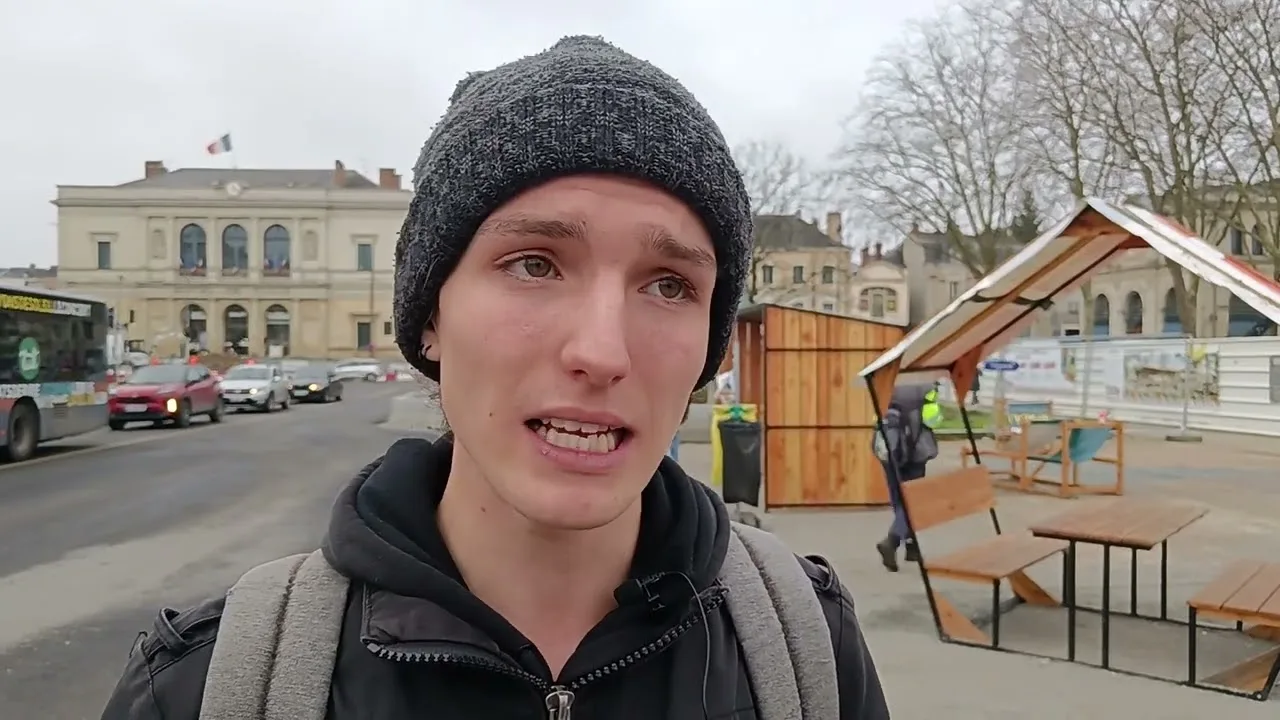 Mobilisation pacifique à Besançon : près de 300 lycéens dénoncent l’absence d’écoute et l’incertitude pour l’avenir