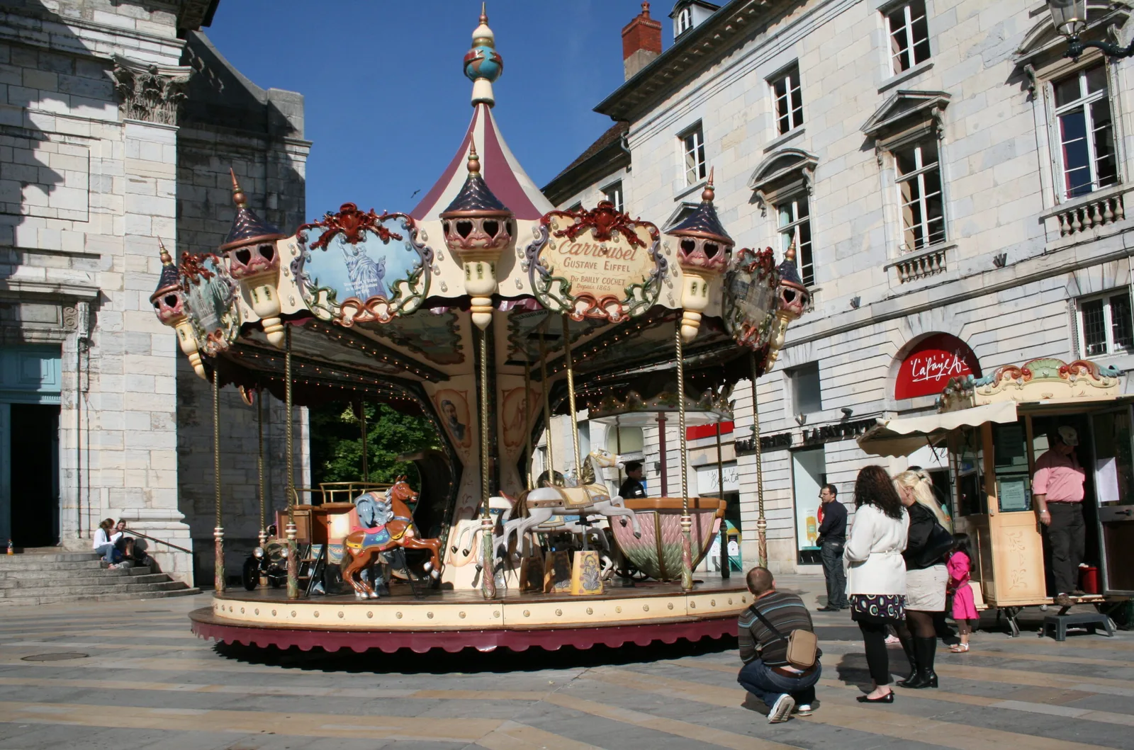 Visiter Besançon: focus sur la Place du 8 septembre