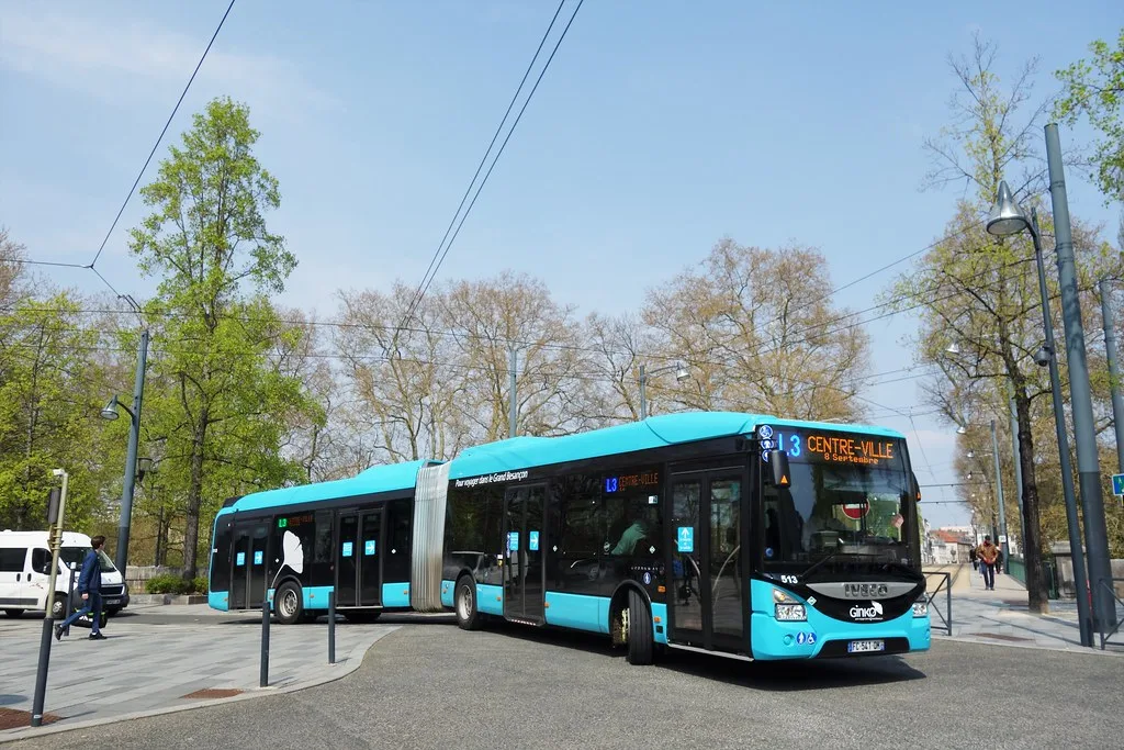 Le défi de la mobilité durable : un mois sans voiture à Besançon